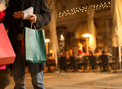 11 holiday spending tips