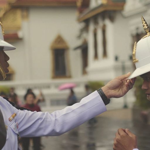 Commanding leadership style