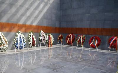 Ceremonie de comemorare a victimelor Holocaustului