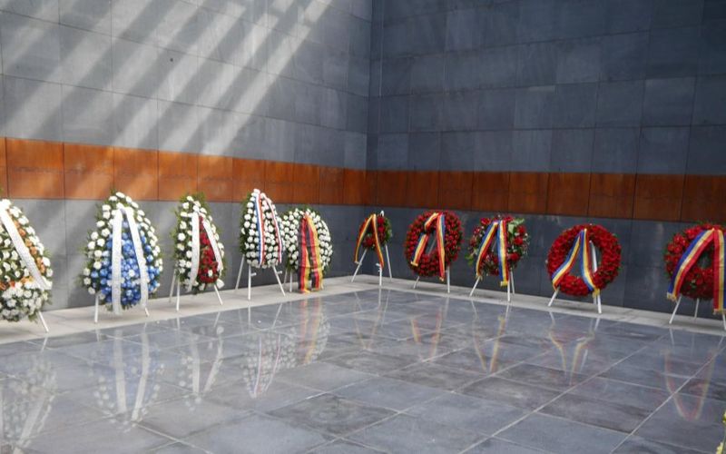 Ceremonie de comemorare a victimelor Holocaustului