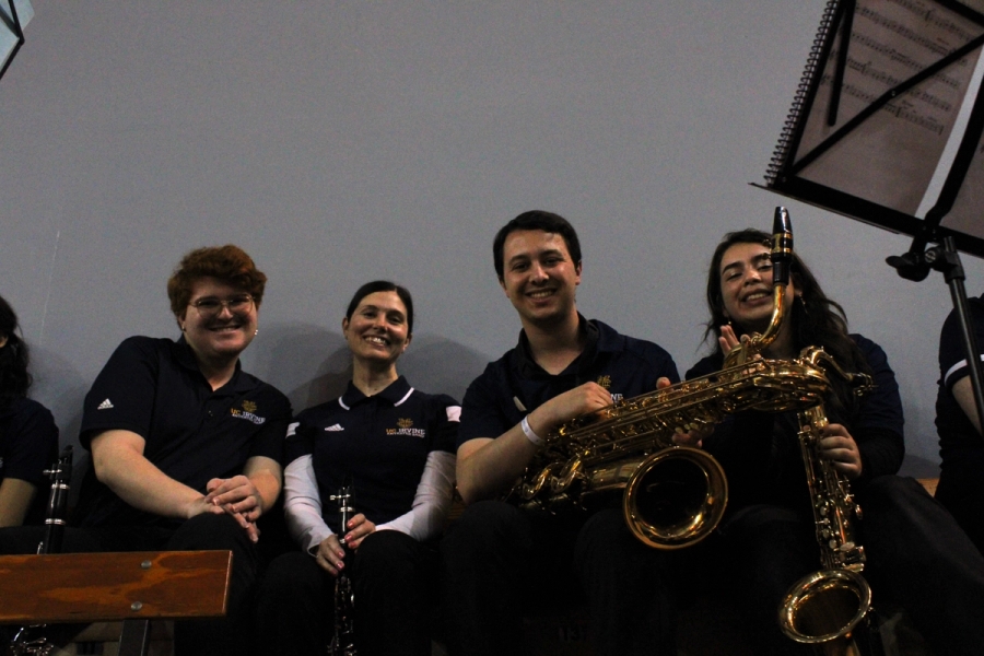 Clarinets and tenor saxes.