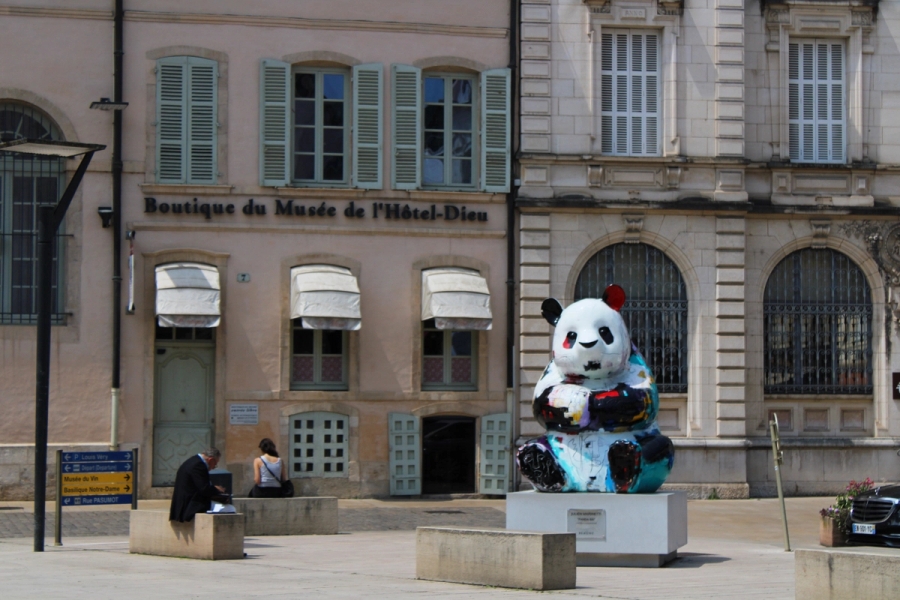 Panda sculpture in the middle of the plaza.