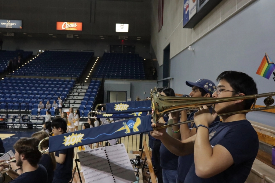 Trombones playing.