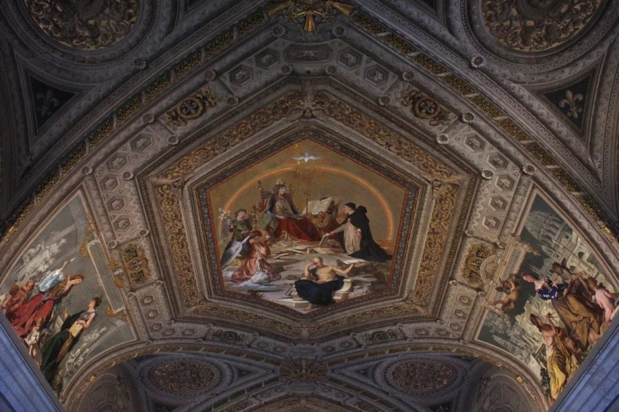 Ceiling depiction.