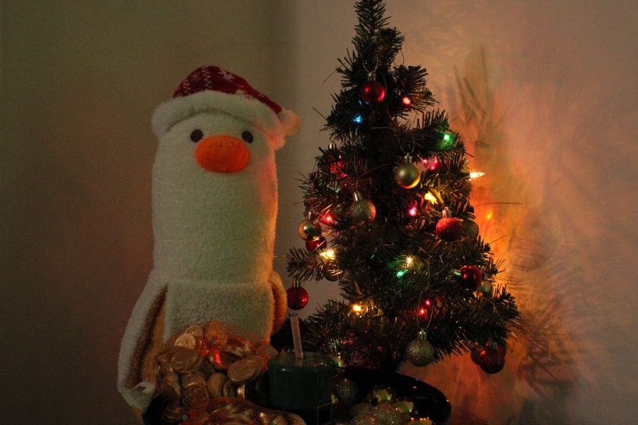 Christmas banana duck with christmas tree.