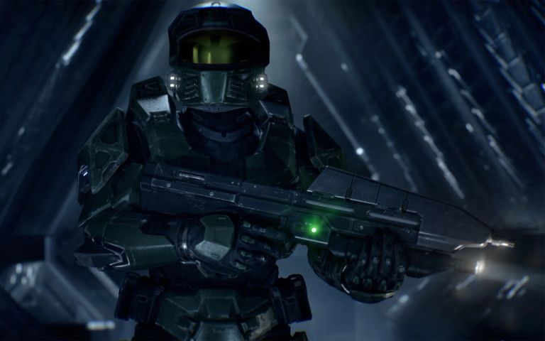 Master Chief running towards the camera in Halo: Campaign Evolved