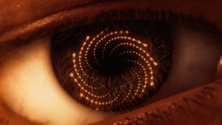 Saros: Extreme close-up of an eye reflecting several glowing orange dotted rings.