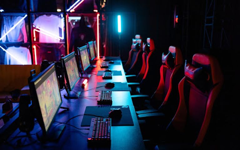 Understanding the Rise of Twitch as the Premier Platform for Esports
