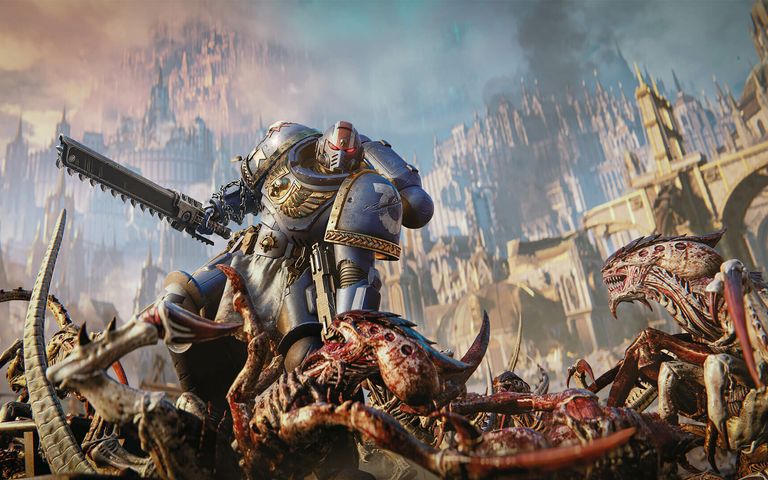 A Space Marine killing a Tyranid in Warhammer 40,000: Space Marine 2