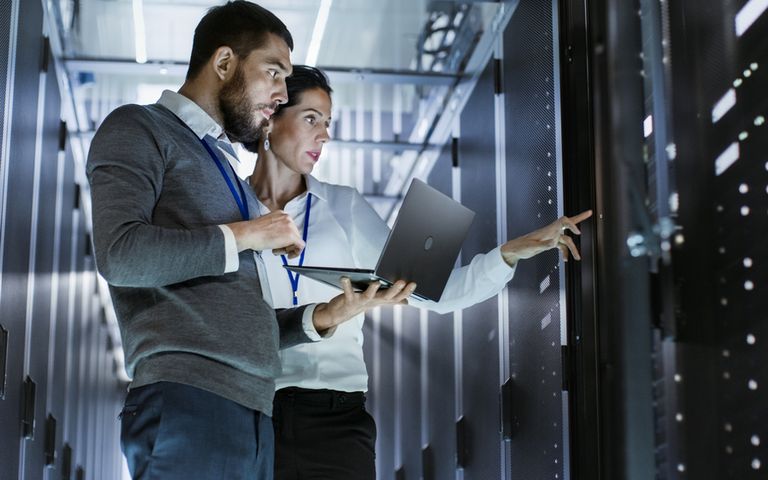 Why You Should Choose a Data Center Server