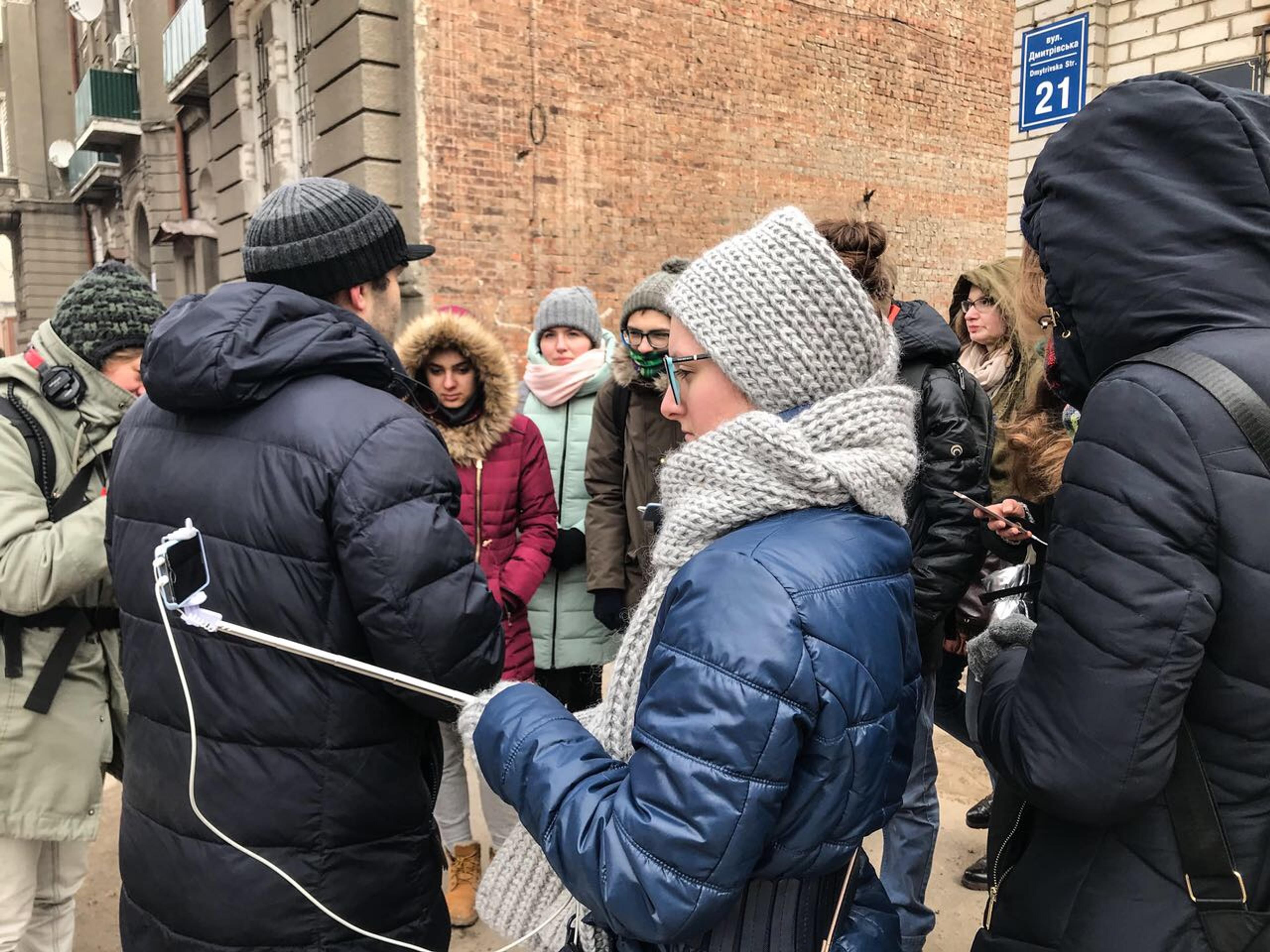 Junge Menschen bei Filmaufnahmen in Charkiv 2018