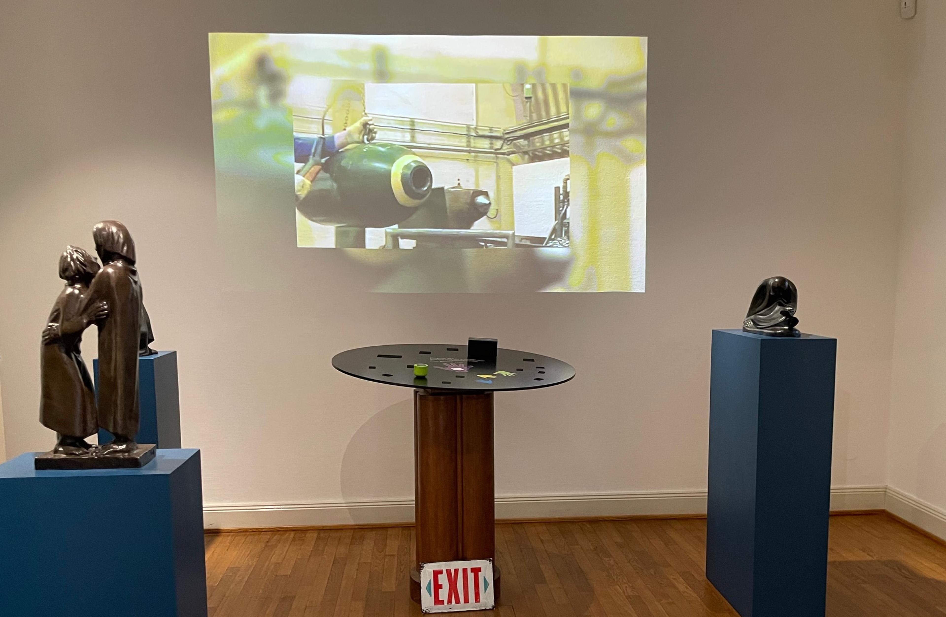 Barlach Figuren mit Exiträtsel im Museum