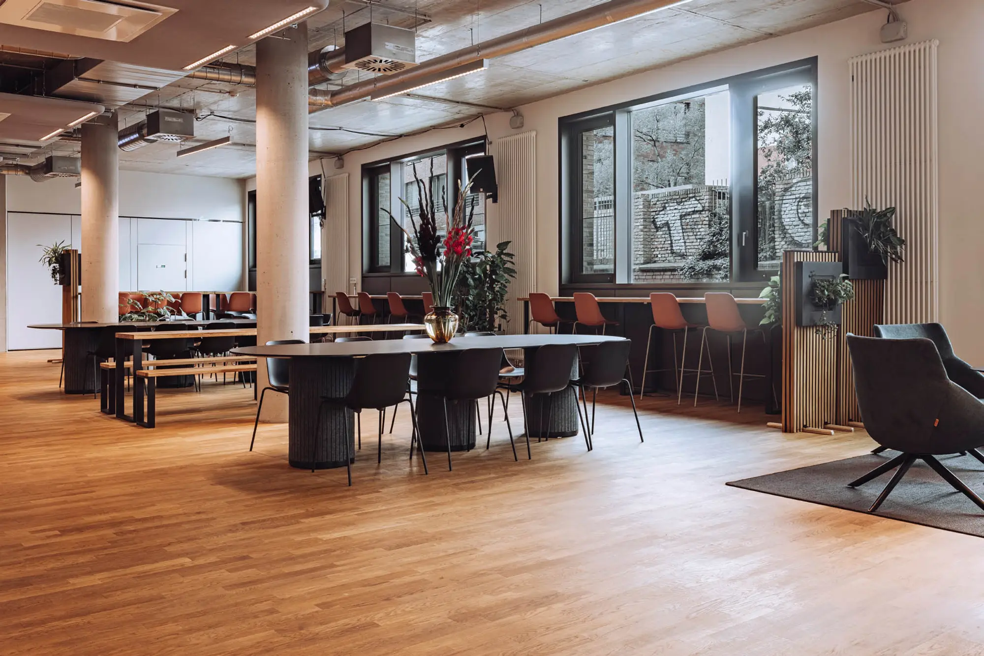 Zenjob Office in Berlin mit Lounge Area für Events, Pausen und als Ort der Begegnung