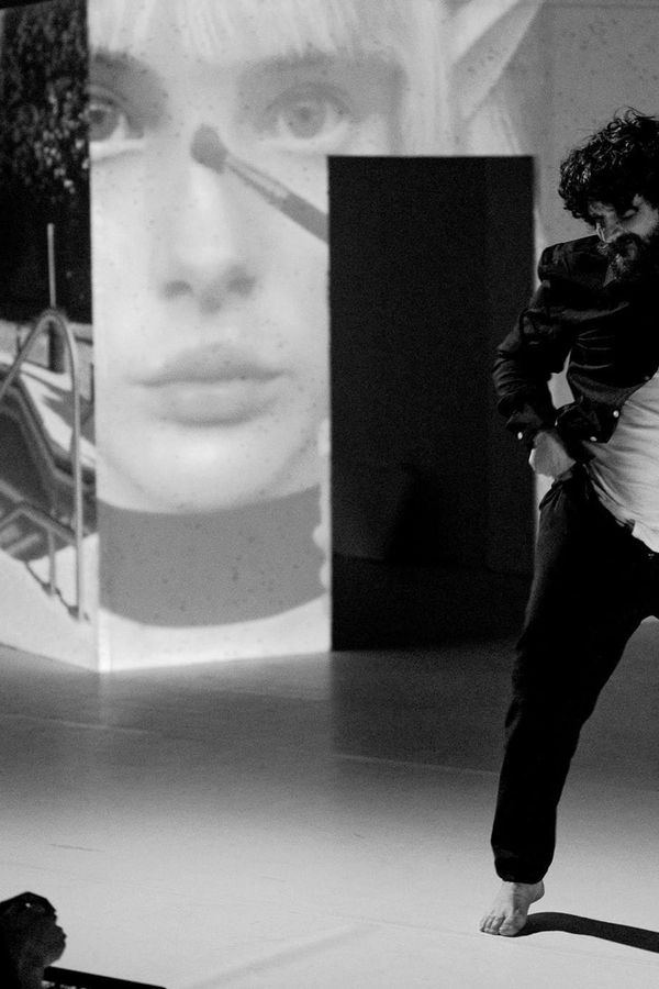 TEST — Spectacle devant projection video