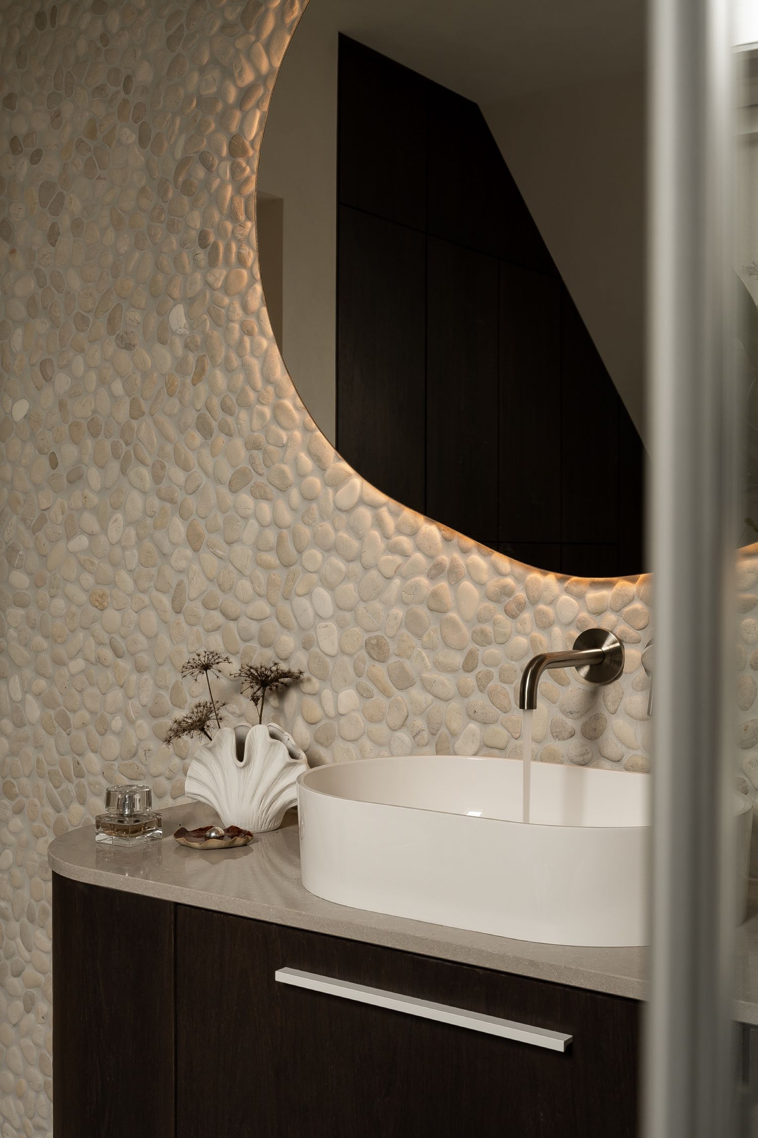 Dom w stylu japandi — mikrocement i łuki — projektowanie wnętrz Wrocław, we.make (2)