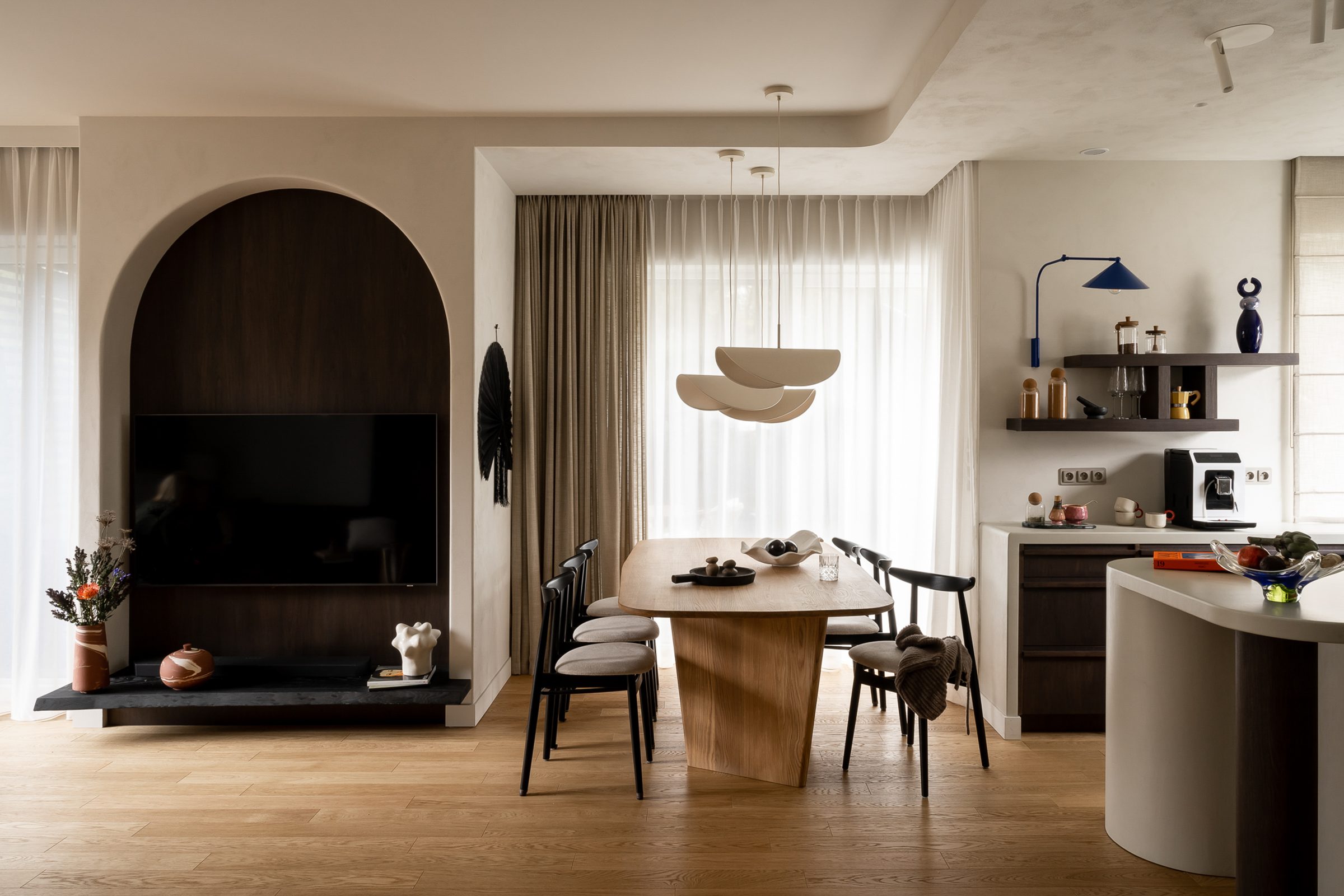Projektowanie wnętrz Wrocław — realizacja M.134, Apartament przyjemnie ostentacyjny, we.make