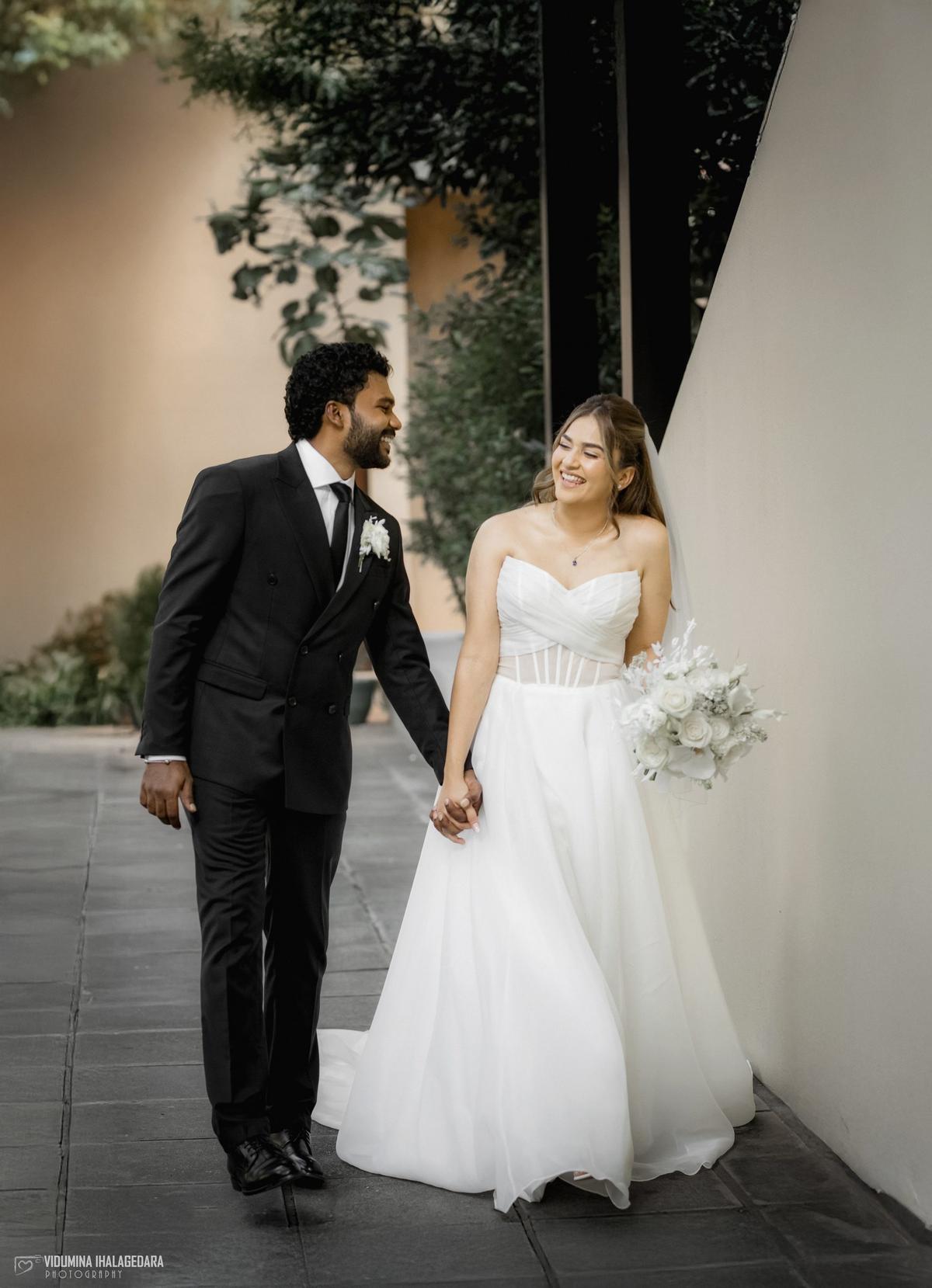 Janith & Nicola, photo 3