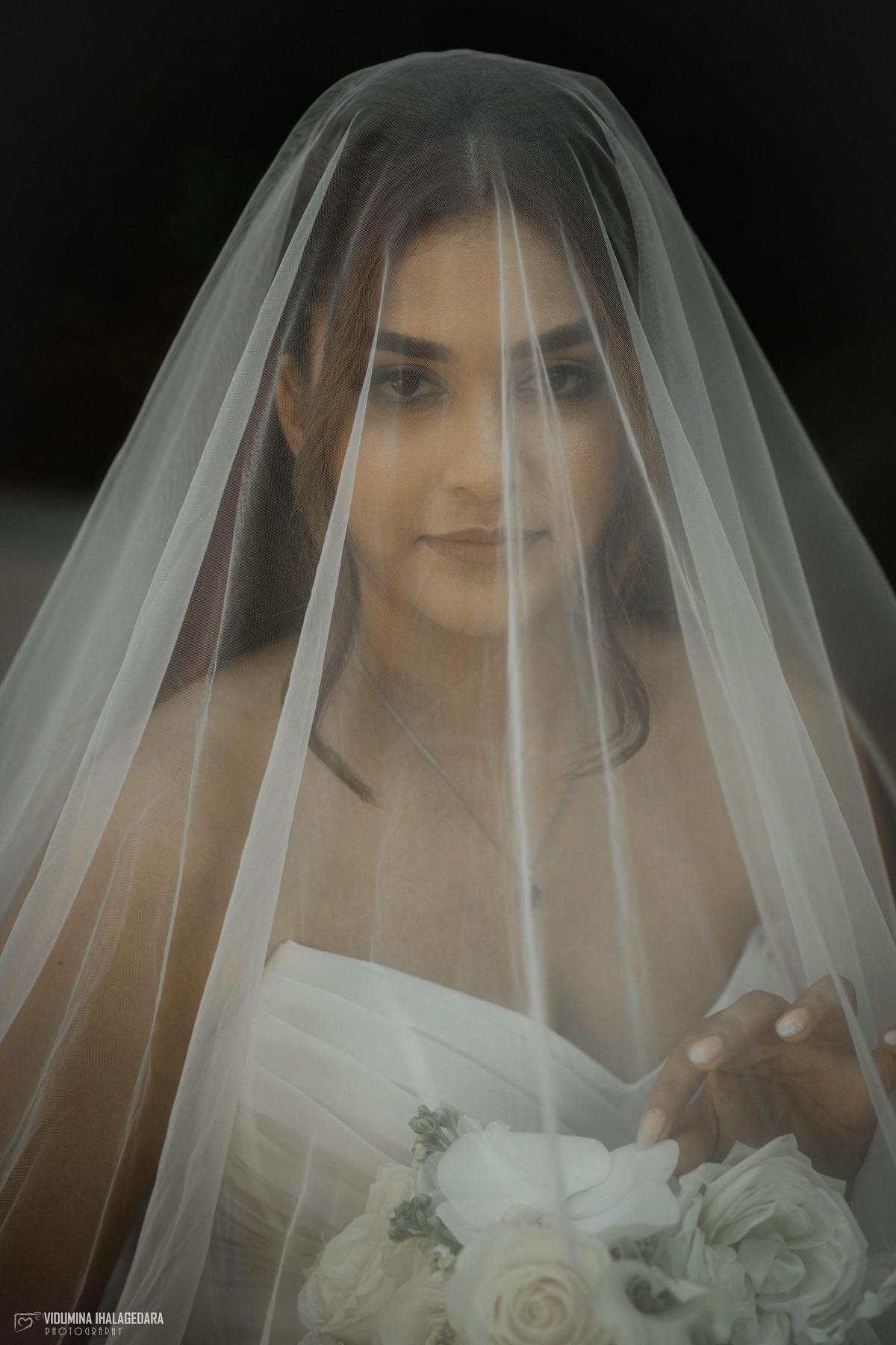 Janith & Nicola, photo 9