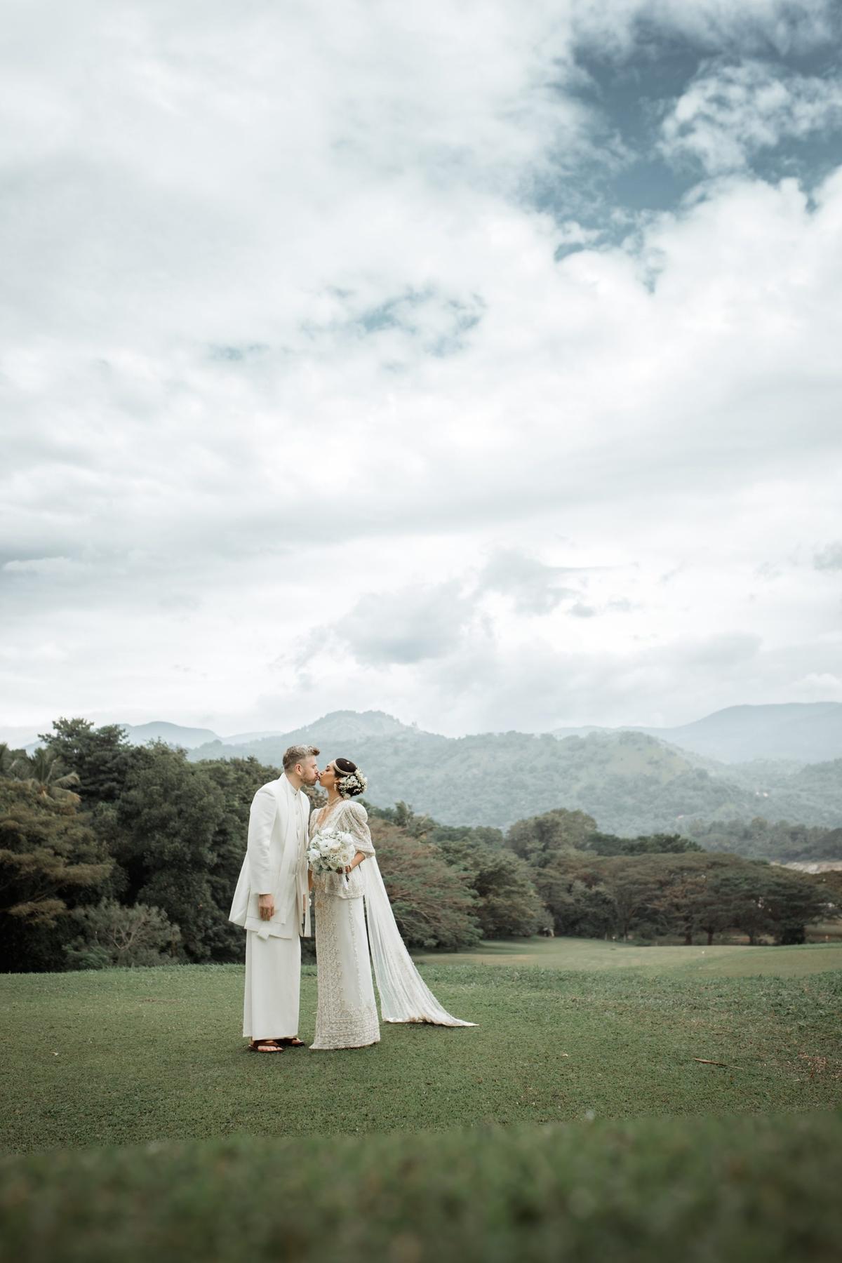 Sachini & Dylan, photo 9