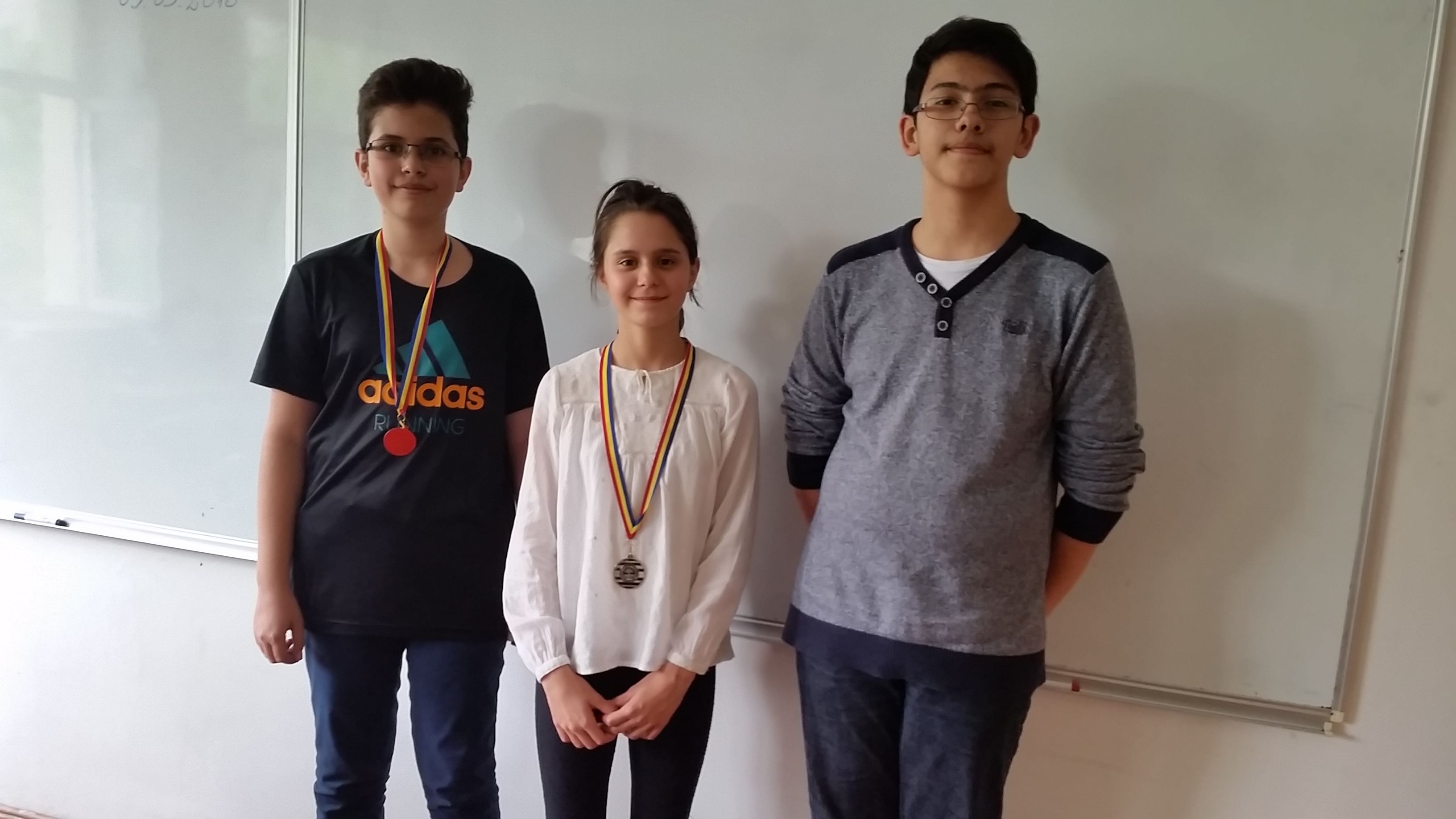 Poze cu participanții Olimpiadei Naționale de Matematică 2015-2016 — fotografia 2