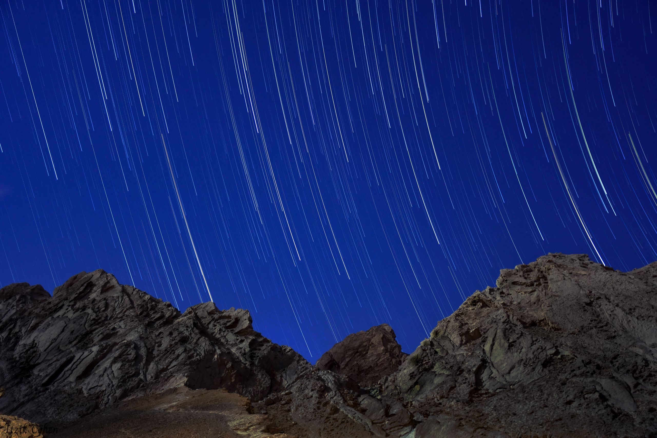 Star Trail Study 002 by Itzik Cohen