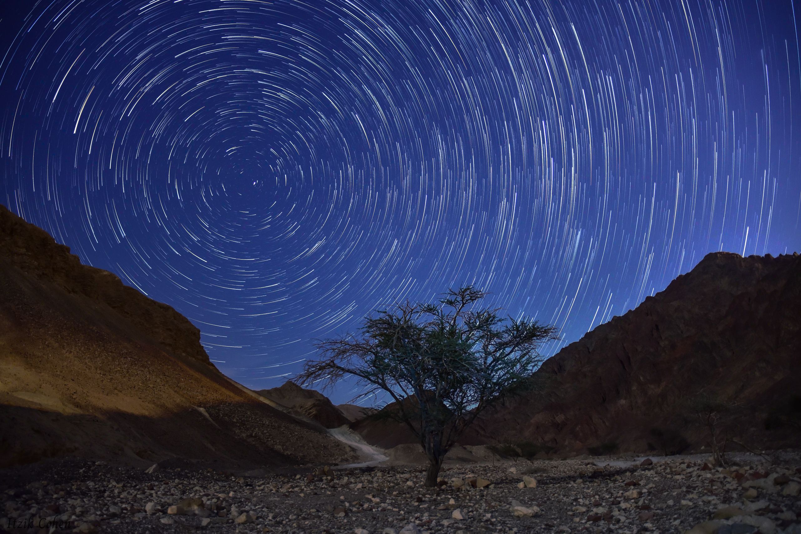 Star Trail Study 011 by Itzik Cohen