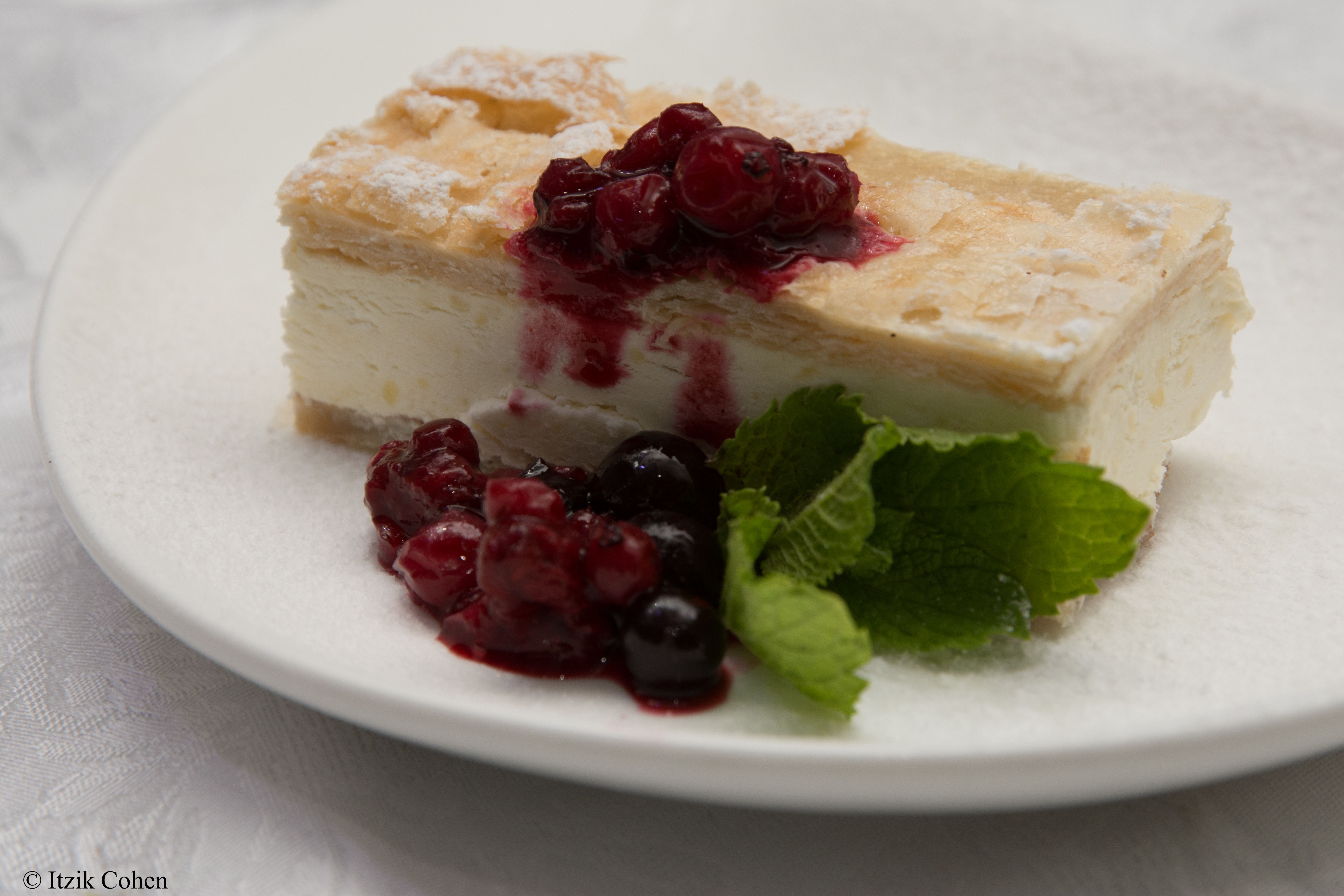 Food Study 003 by Itzik Cohen