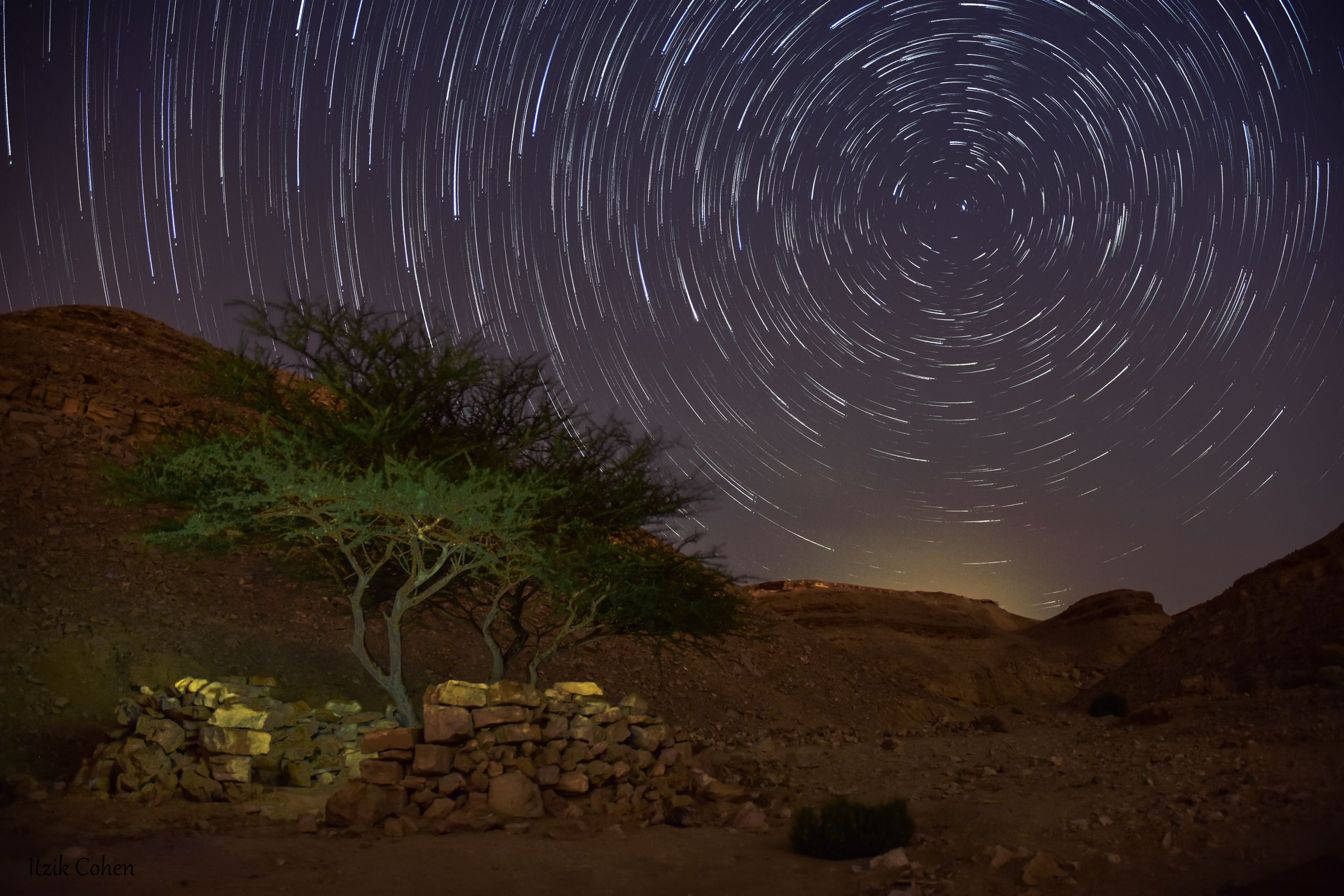 Star Trail Study 009 by Itzik Cohen