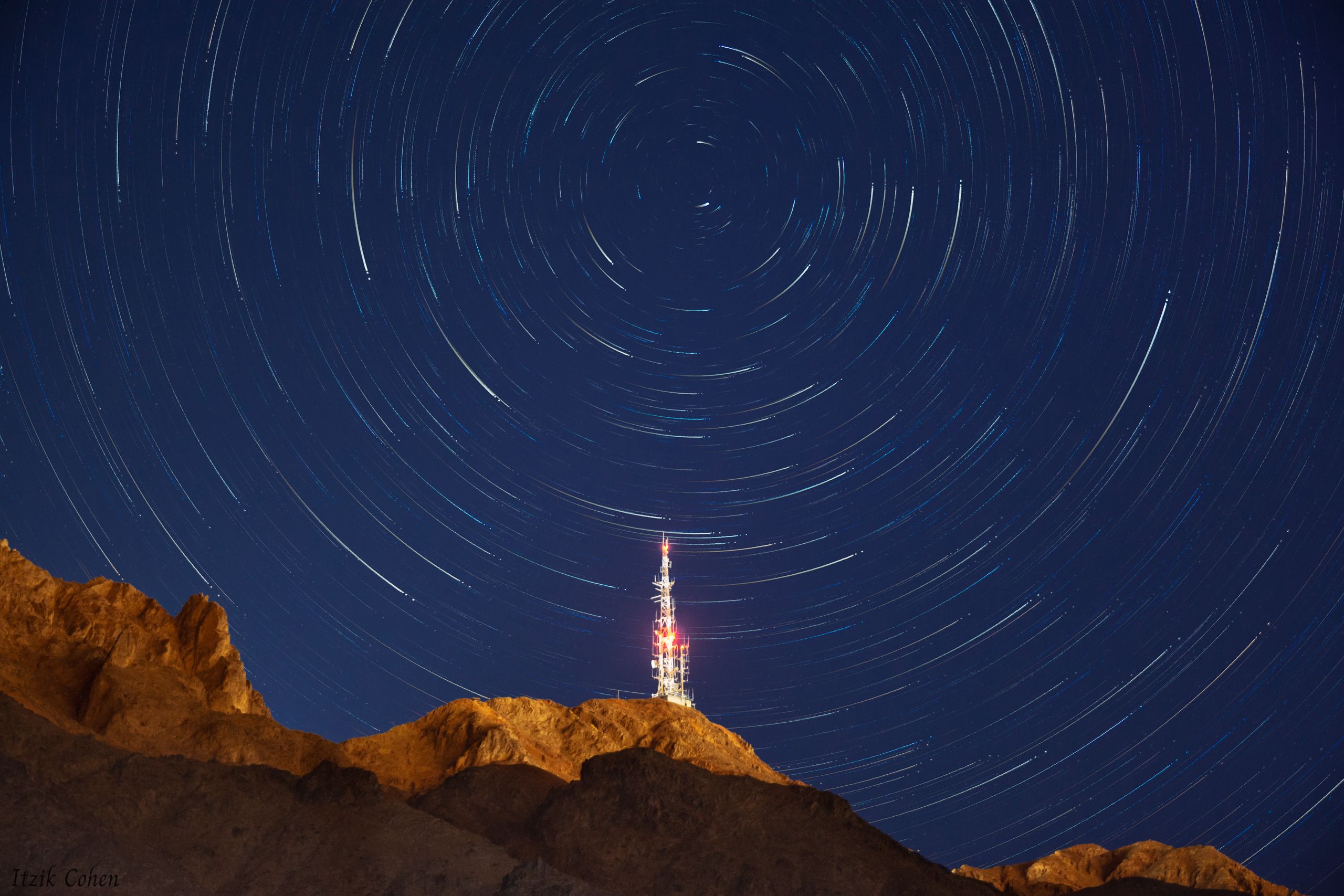 Star Trail Study 005 by Itzik Cohen