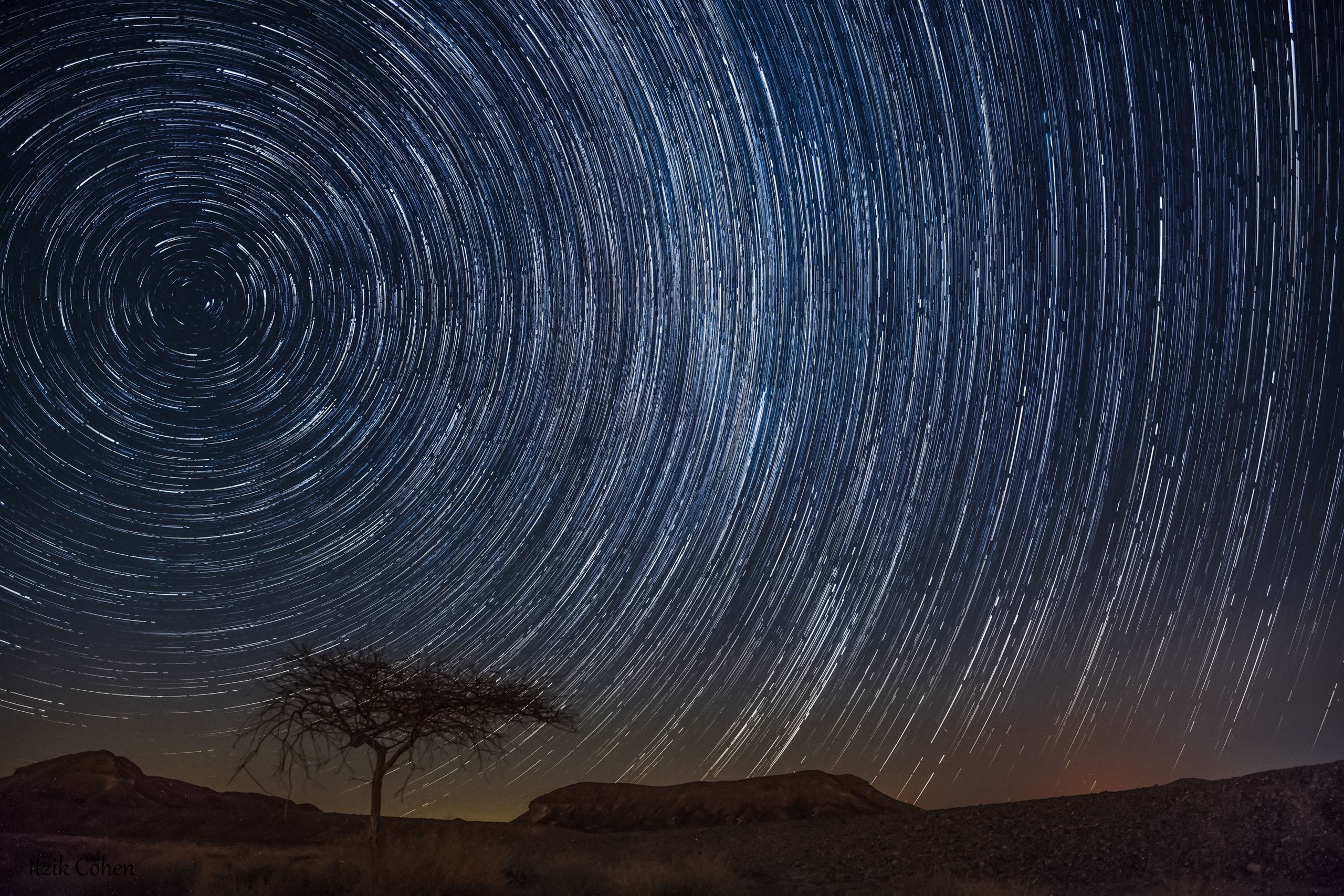 Star Trail Study 006 by Itzik Cohen