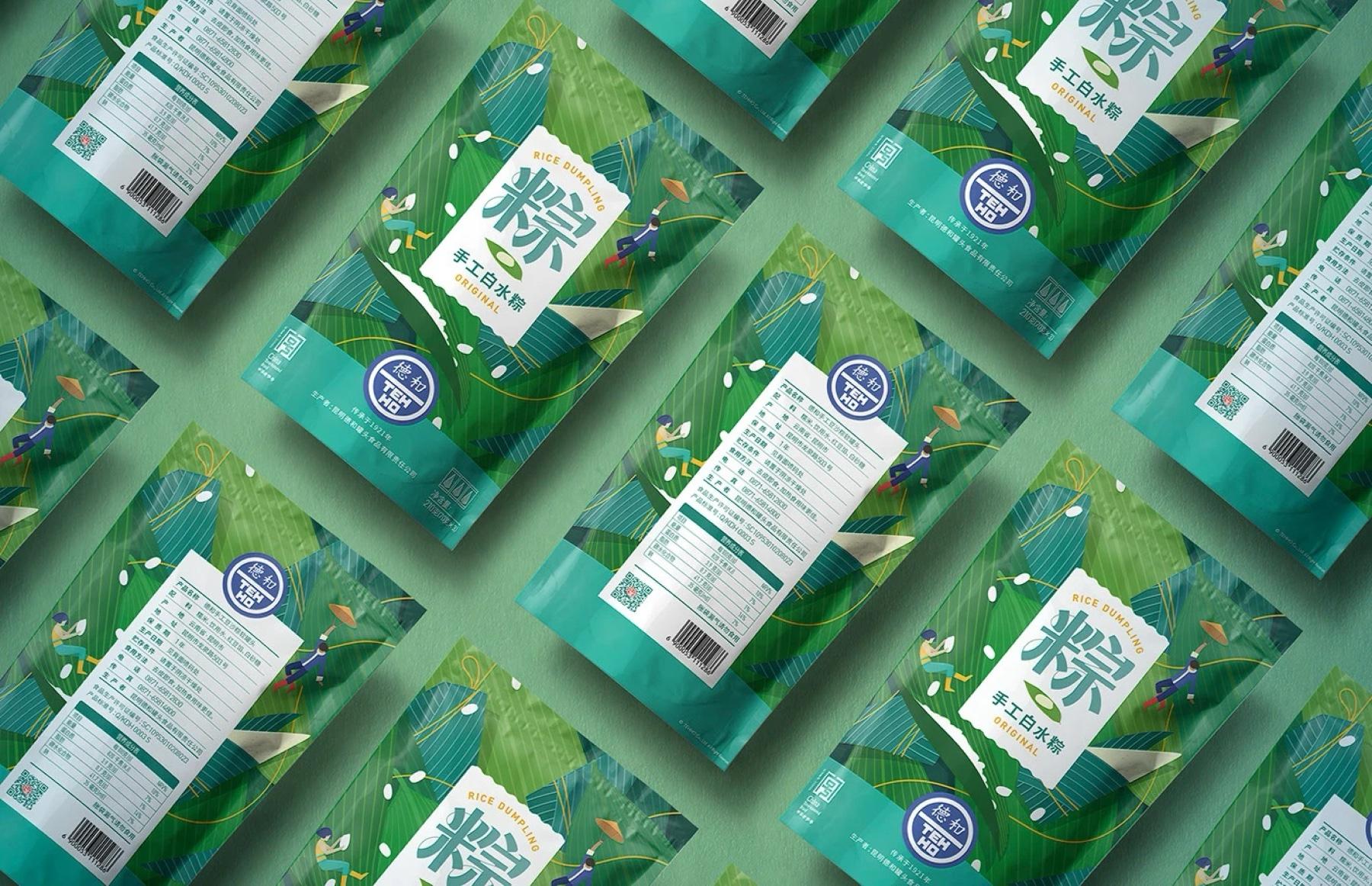 DEHE original flavor pouches arranged diagonally on green
