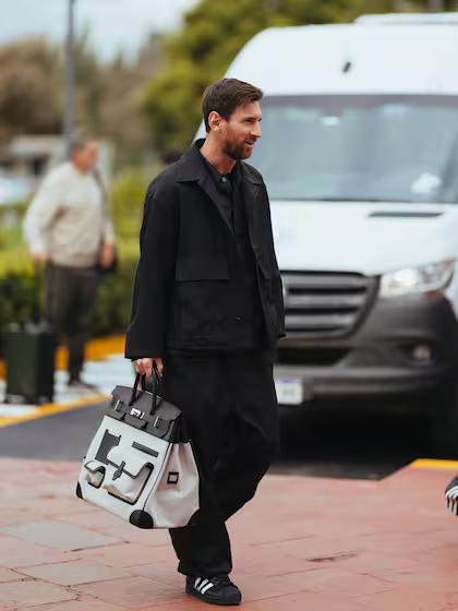 Messi y el bolso que redefine la masculinidad