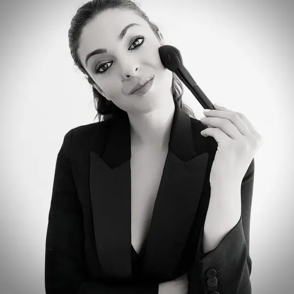 Guía para principiantes: Qué necesitas en tu primer kit de maquillaje x Elena Martínez