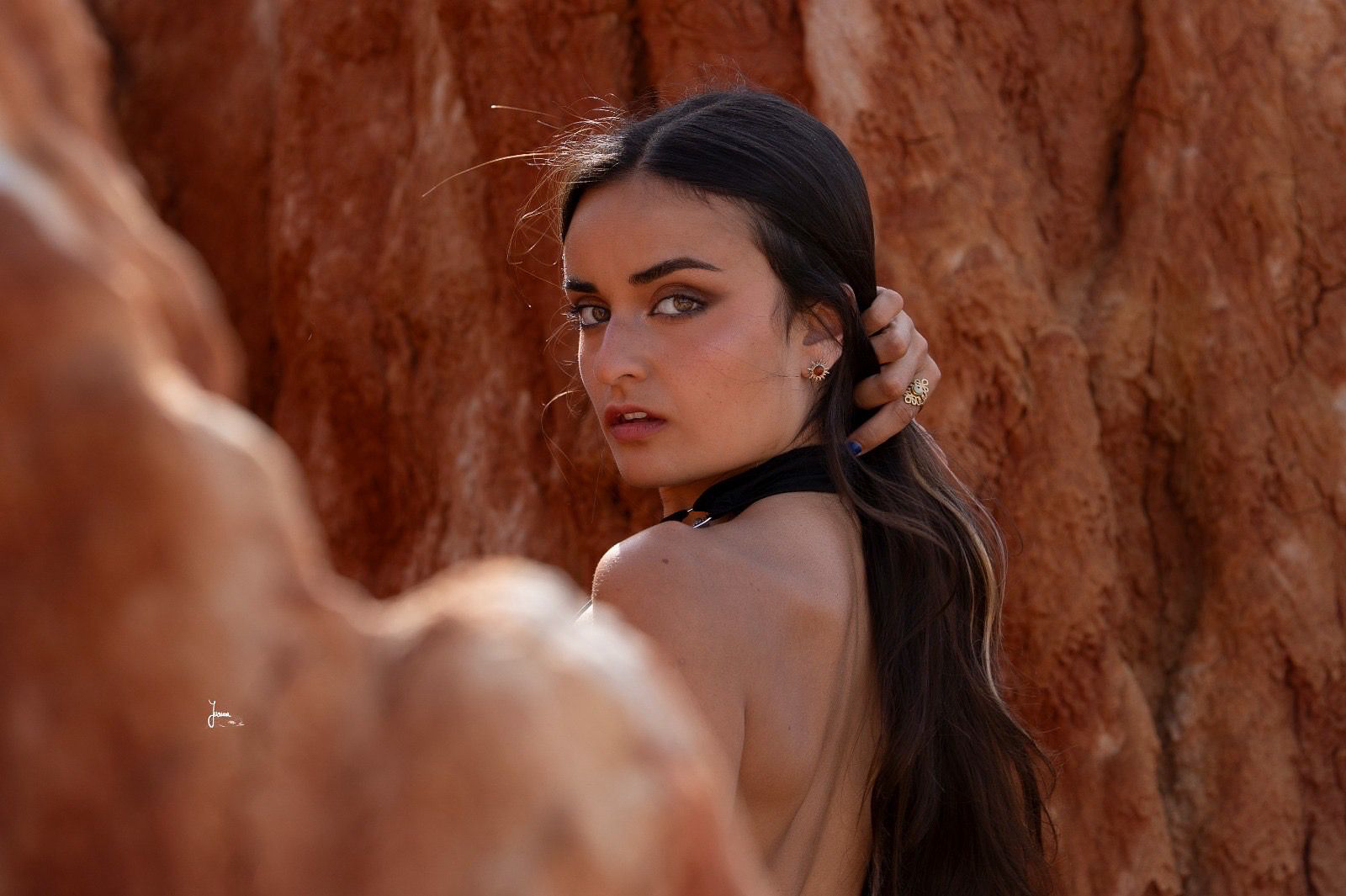 Rompiendo Estereotipos: La Voz de Morgana, una Modelo Petite en la Industria de la Moda