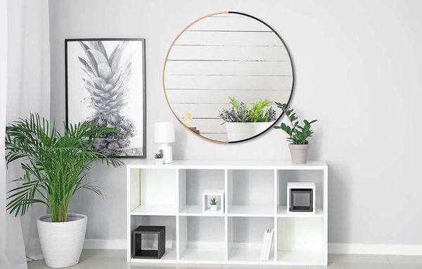 Modern gestalteter runder Wandspiegel aus Aluminium
