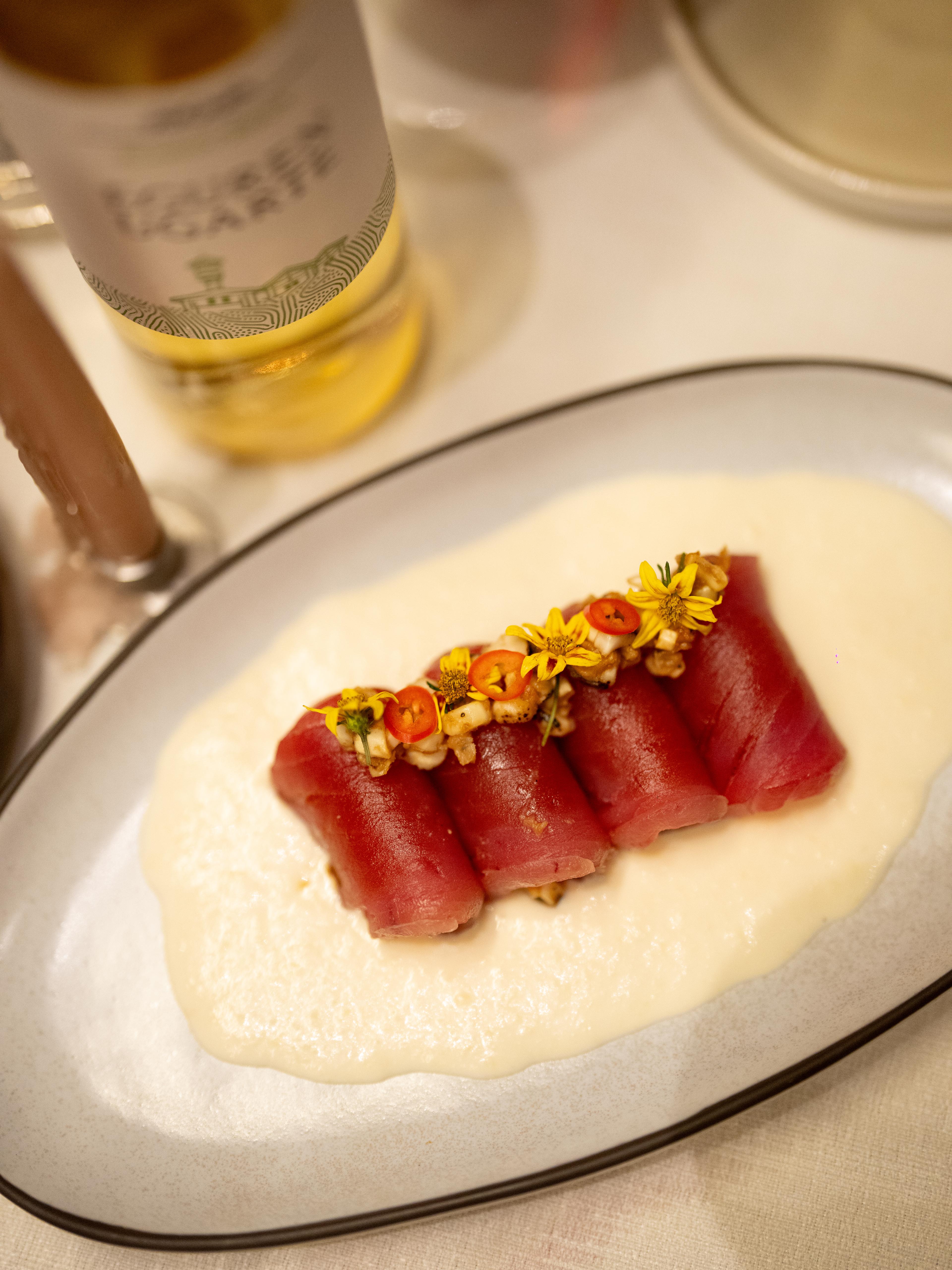 ארוחות וחדרים פרטיים