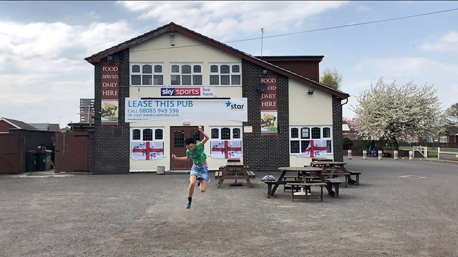 Missing alternative text