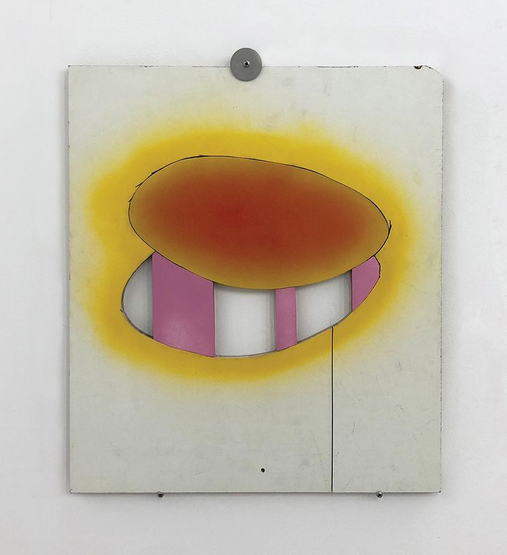 Missing alternative text