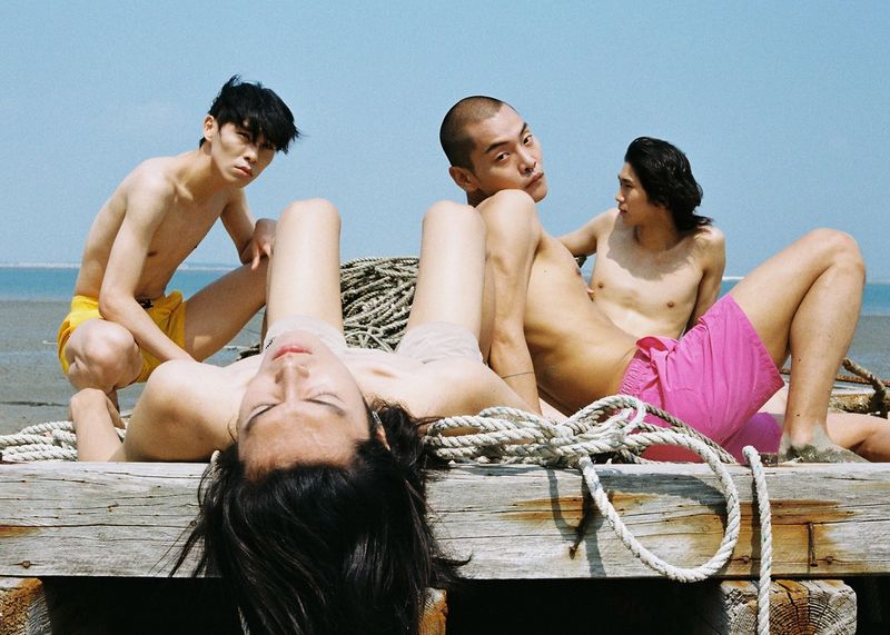 Missing alternative text