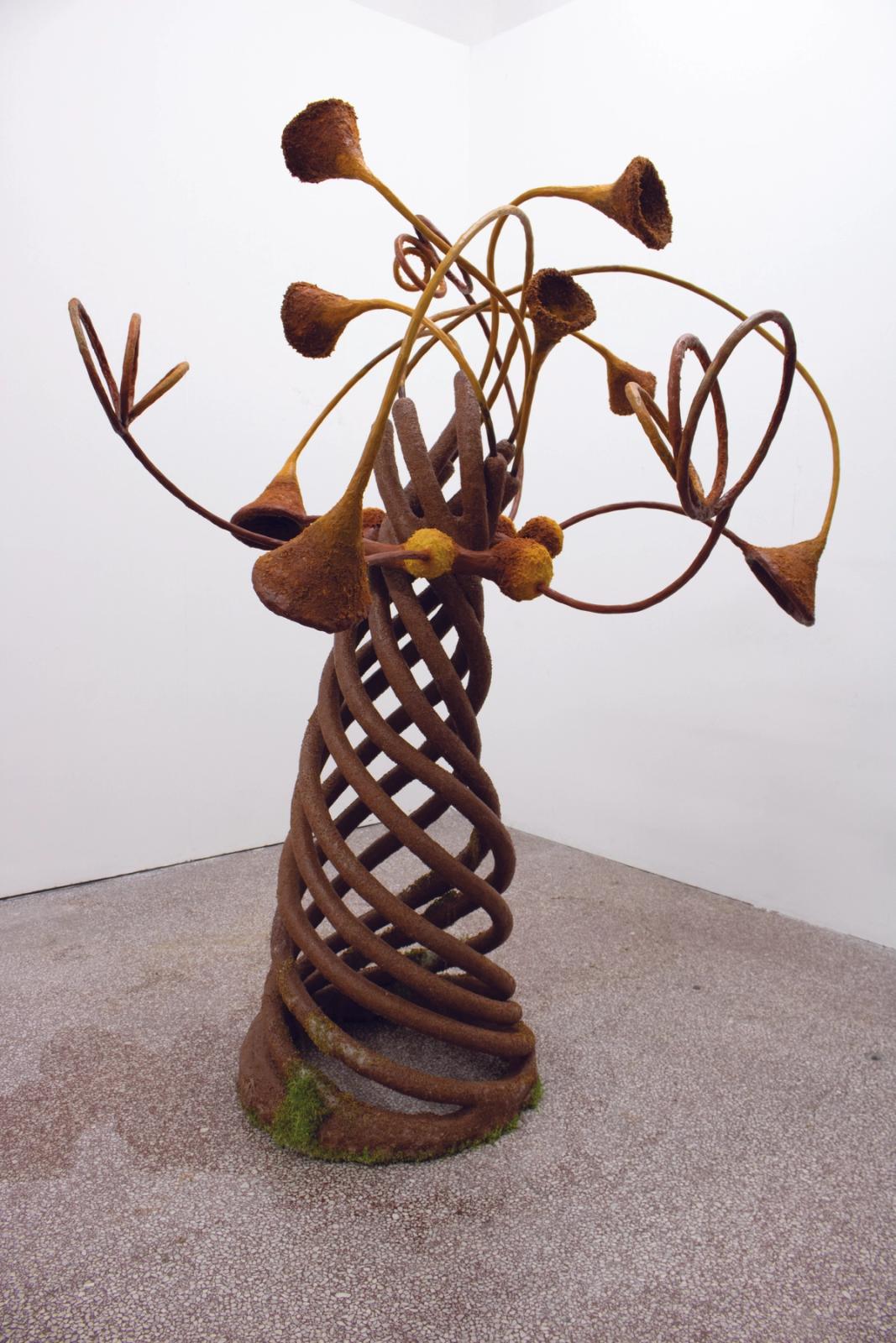 Missing alternative text