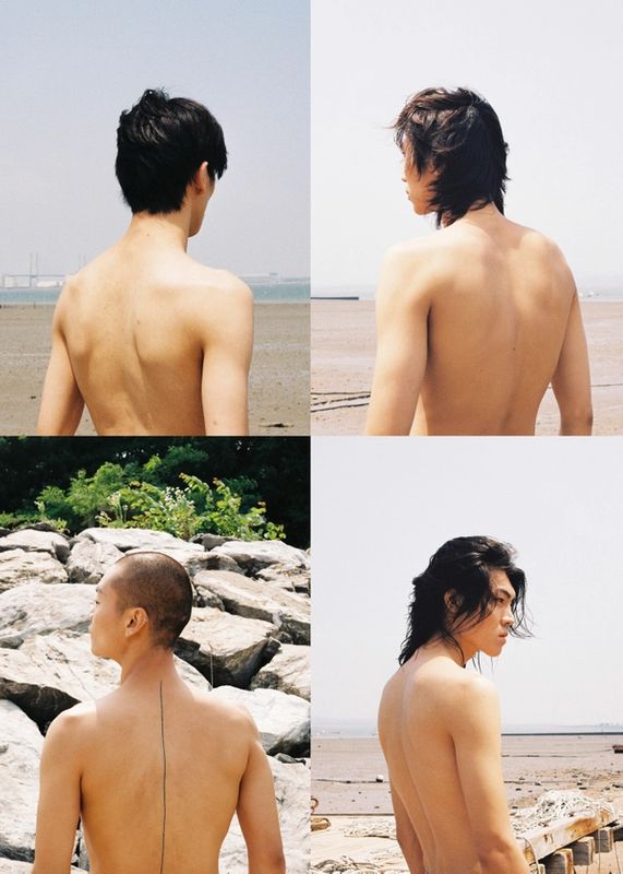 Missing alternative text