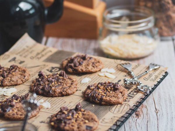 Piškoti s trojno čokolado