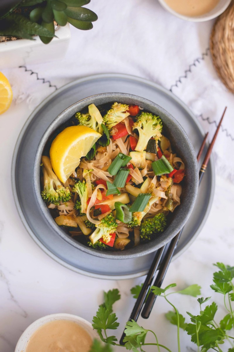 Zelenjavni pad thai