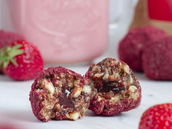 Jagodne tsampa kroglice