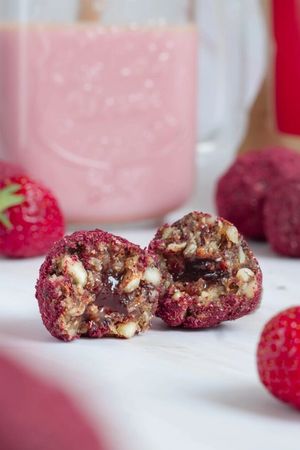 Jagodne tsampa kroglice