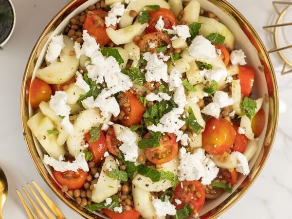 Osvežujoča poletna solata