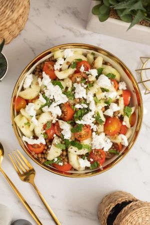 Osvežujoča poletna solata