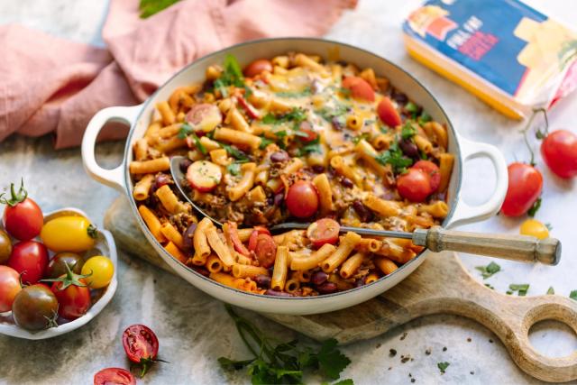 One Pot Beef Mac and Cheese