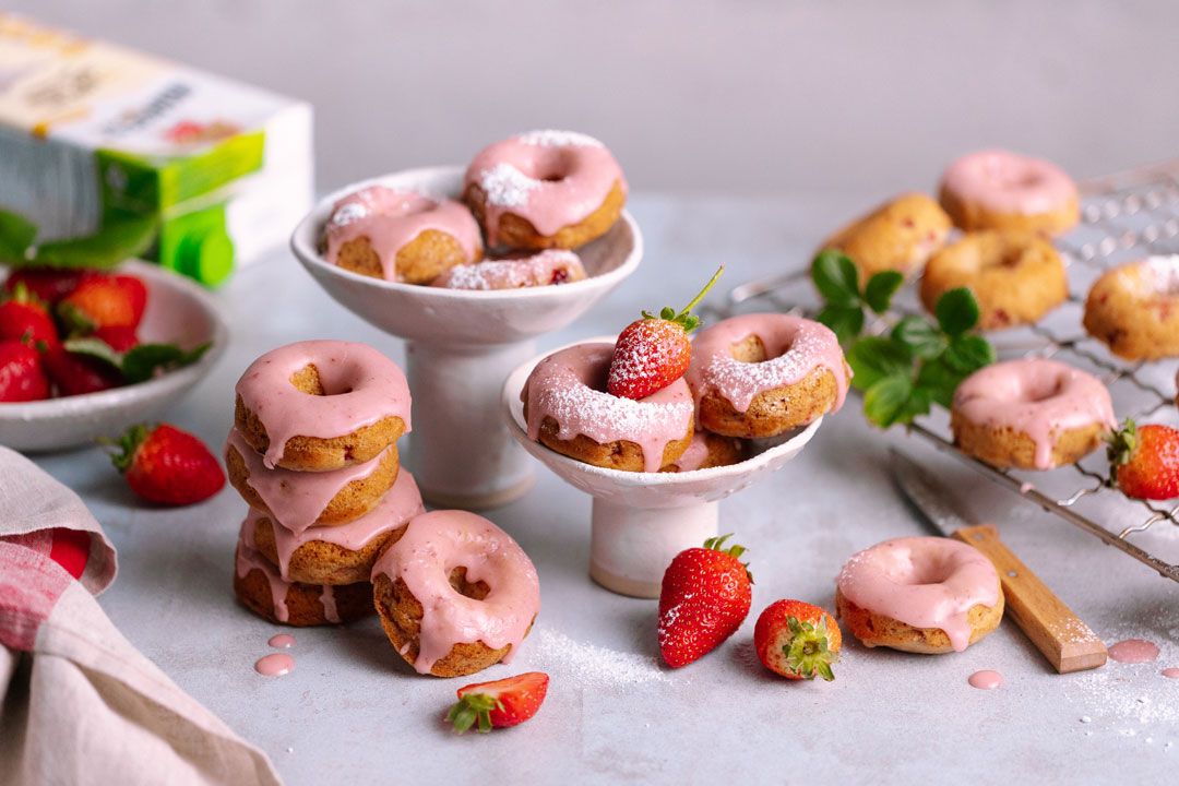 an image of Harvest Strawberry Doughnuts