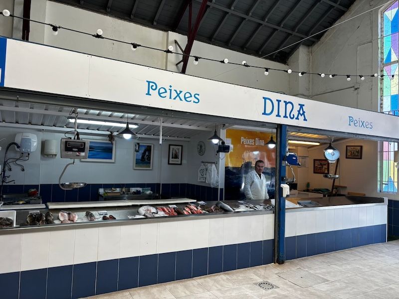 Peixes Dina